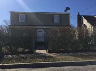 632 Wellelein Rd, Uniondale, NY 11553