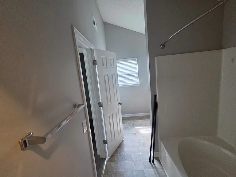 2708 Rozzelles Landing Dr — Photo 11