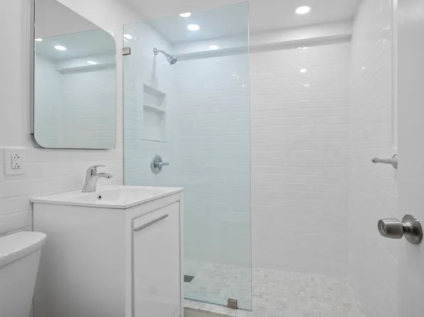 10 West 15th Street 518 image 6 of 7