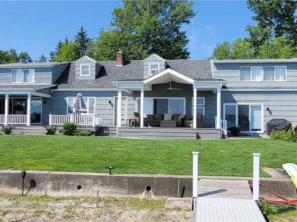5501 Eagle Point Dr, Geneseo, NY 14454