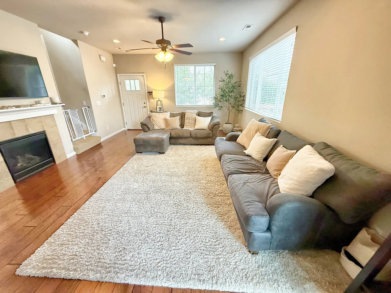 3326 Hydra Street Northeast - 1 — Photo 2