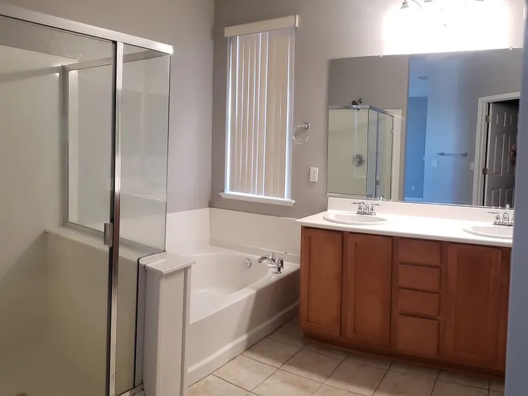 353 Rosebriar Pl — Photo 7