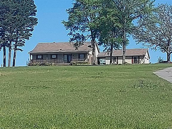3rd image of 144 Ridge Dr