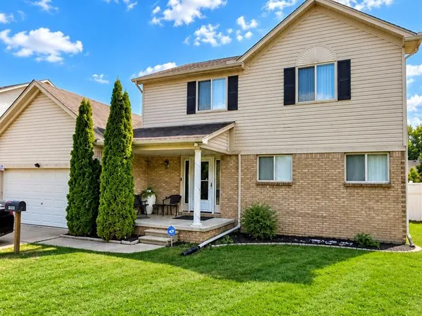 15818 E Forteen Mile Rd, Fraser, MI 48026