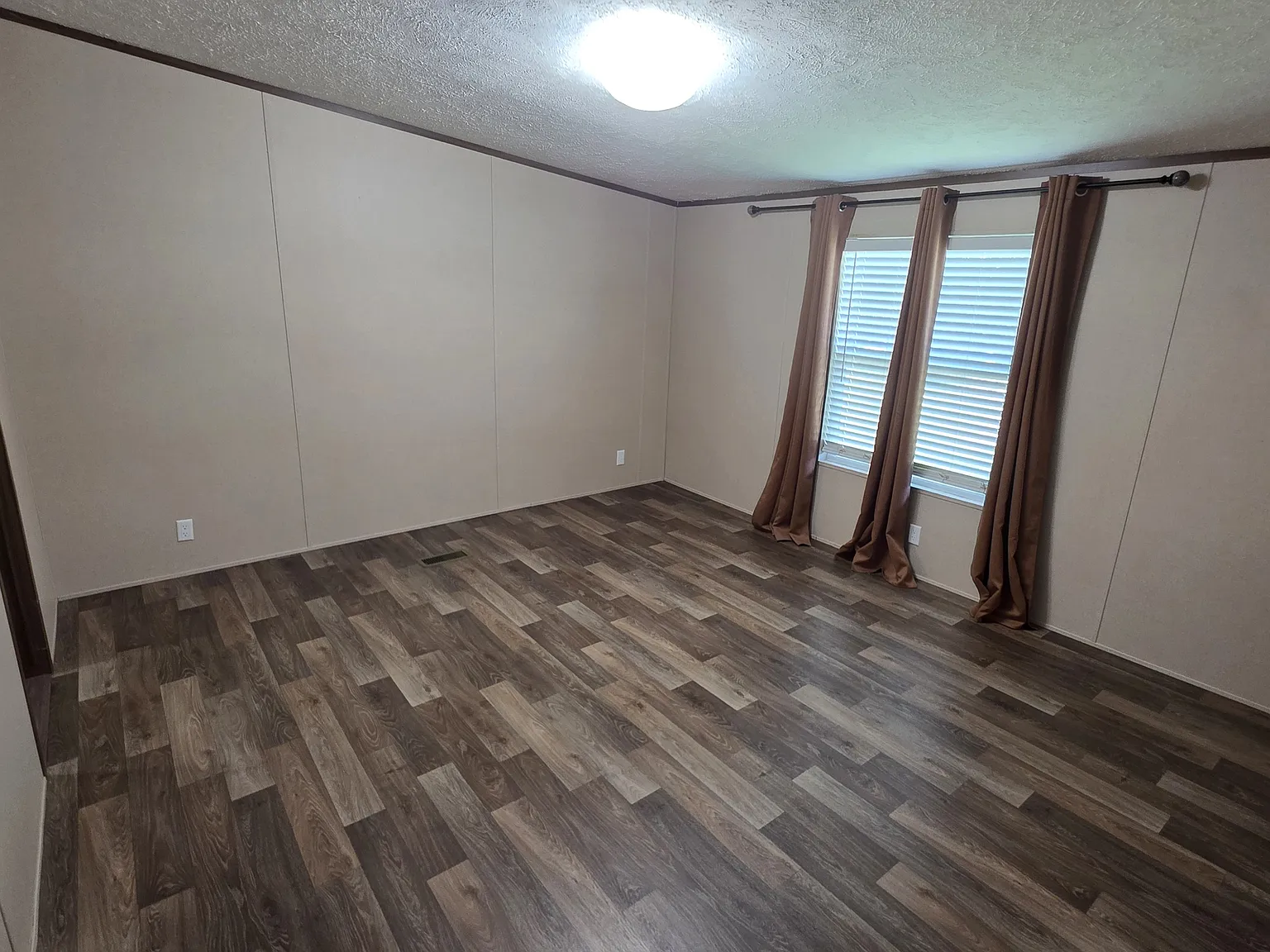 253 Gibbs Rd — Photo 4