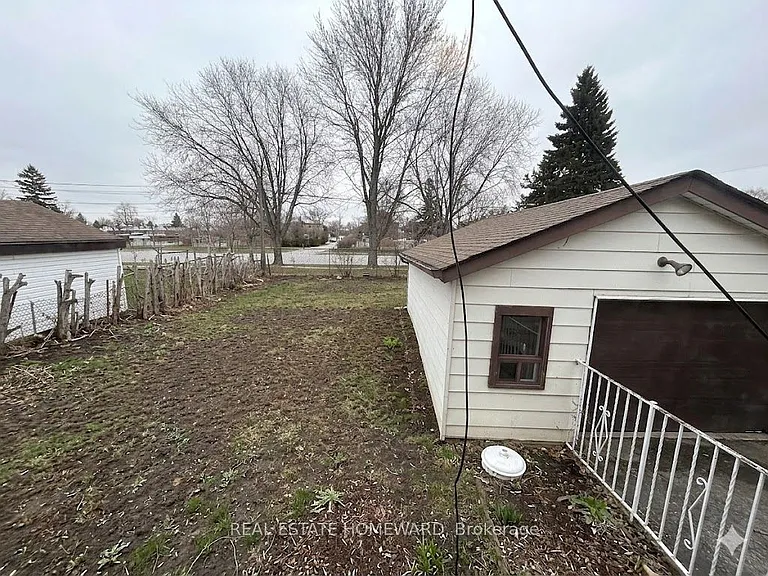 7 Dunlop Ave #MAIN — Photo 8