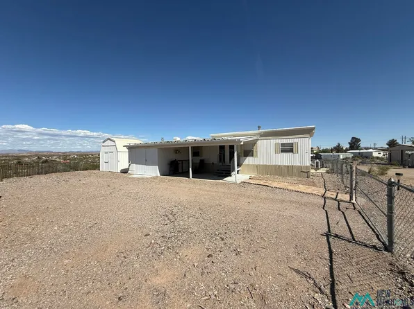 131 Lancer Dr, Elephant Butte, NM 87935