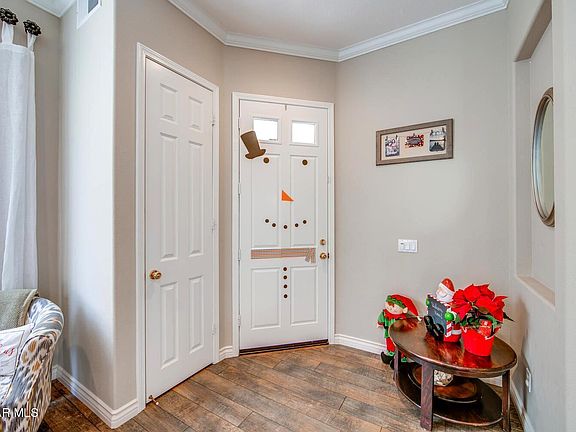 4th image of 592 Camino Del Lago