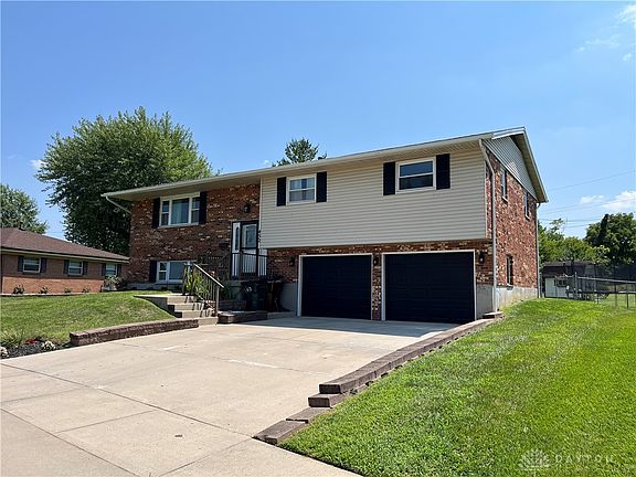 3rd image of 452 Carlwood Dr