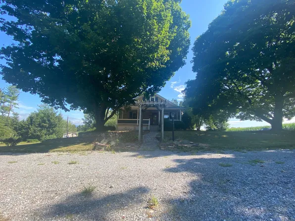 777 Laudermilch Rd, Hummelstown, PA 17036