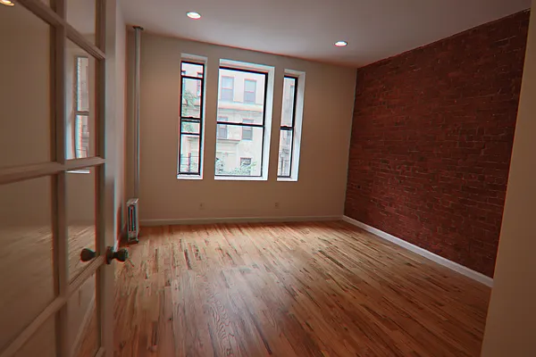 Rented by PMG Real Estate  | media 5