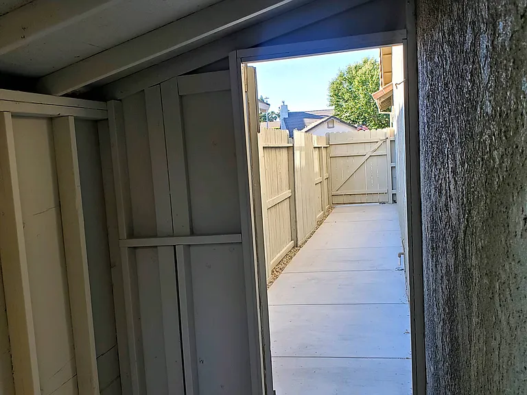 8008 Bridgeburn Ct — Photo 9