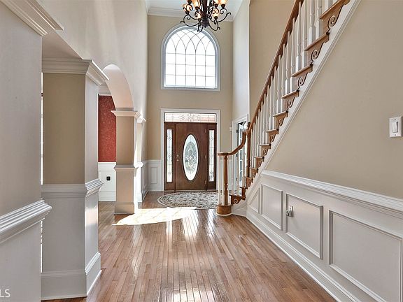4th image of 115 Doral Ct
