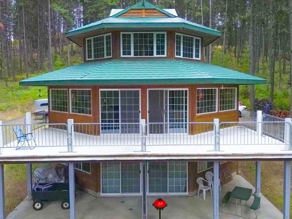 21 Harms Way, Republic, WA 99166