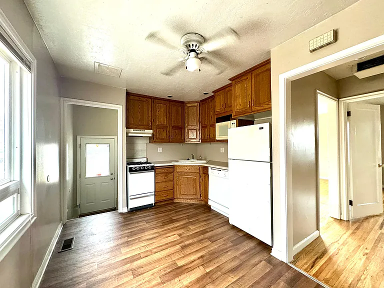 2698 S Wellington St — Photo 4