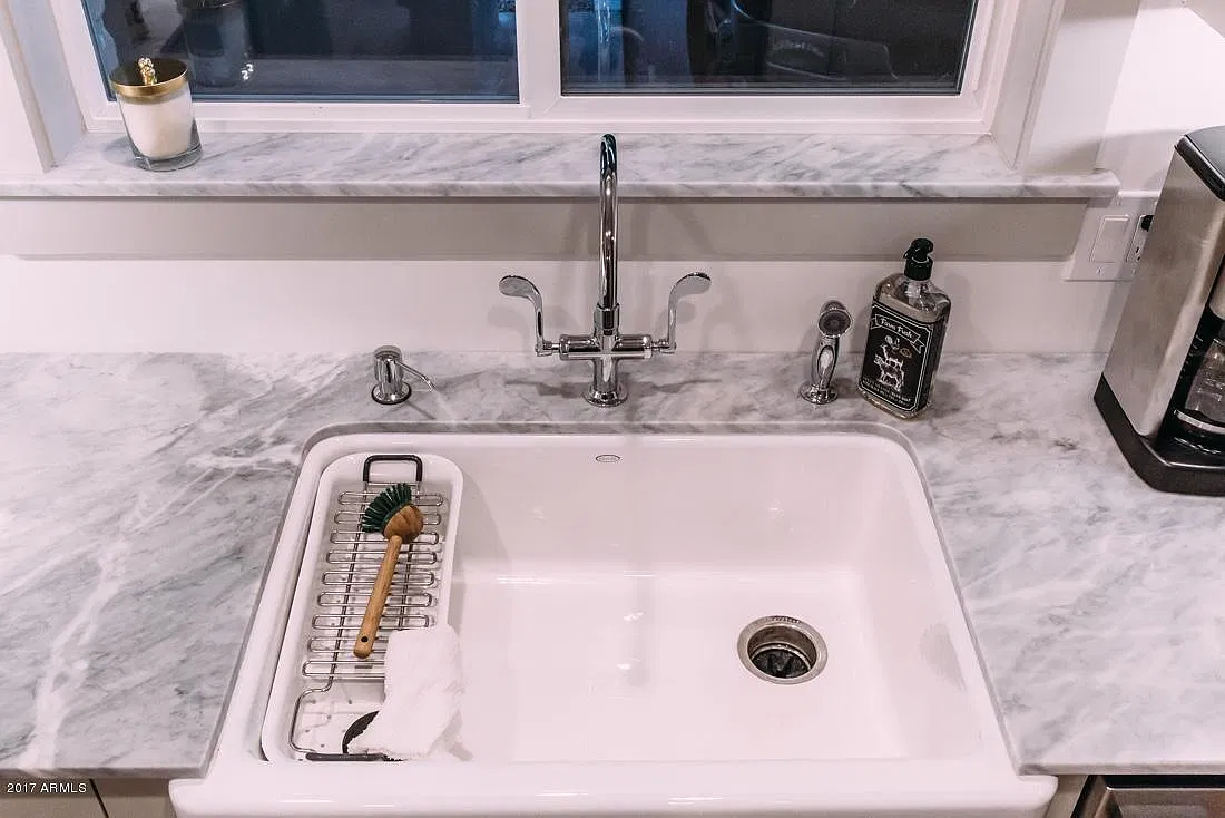 2 bed, 1120 sqft, $3,000 — Photo 3