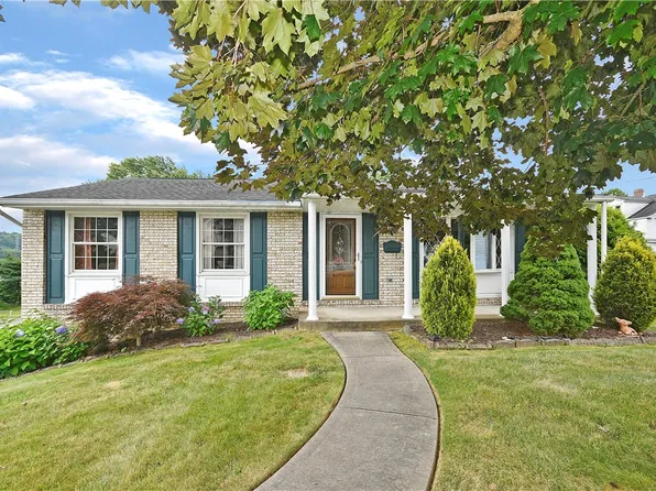 400 1st St, Oakdale, PA 15071