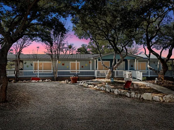 166 Elm Shore Dr, Lakehills, TX 78063