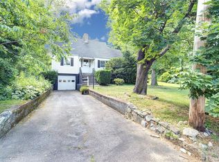 72 Valley Ter, Port Chester, NY 10573