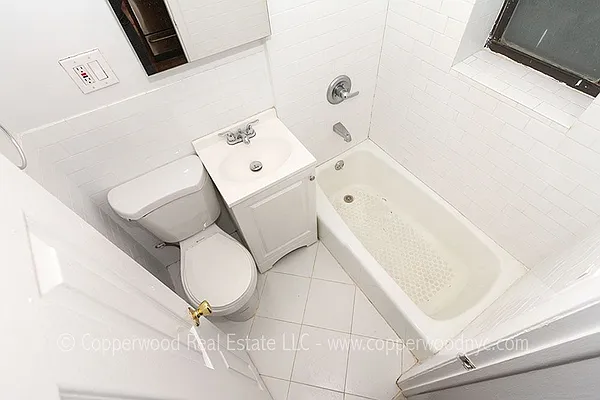 Rented by Copperwood Real Estate | media 25