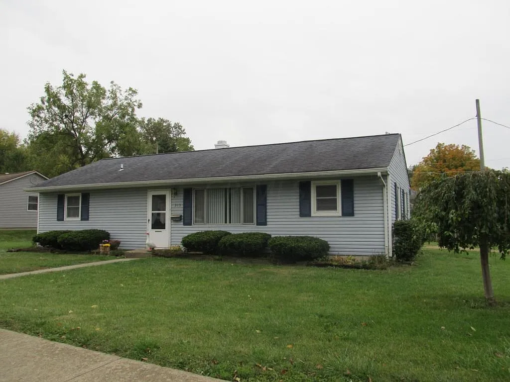 315 Clark Ct photo 1