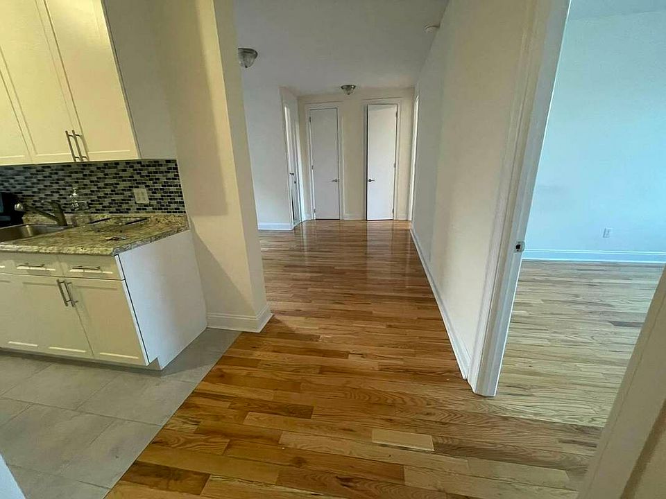 1st image of 32-35 30th St #32