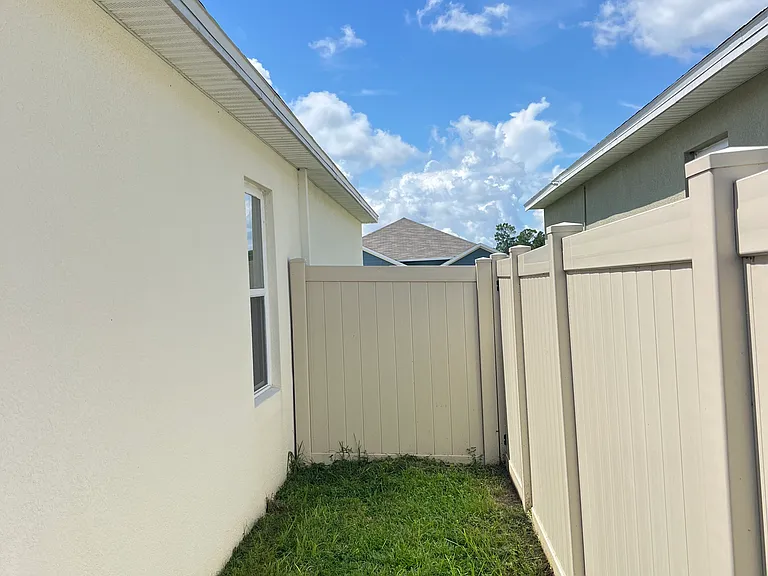 187 Emanuelle Dr — Photo 15