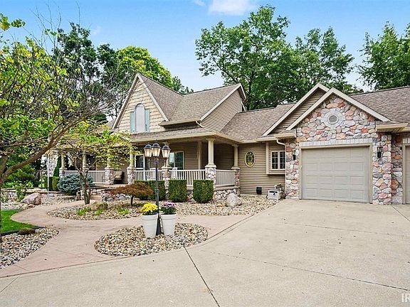 2nd image of 20261 Fieldstone Crossing Dr
