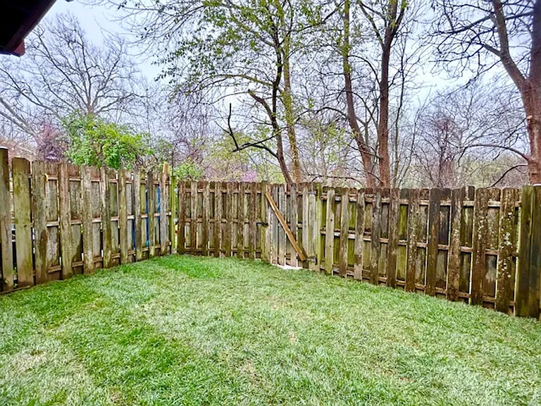 1803 Staley Manor Dr — Photo 53