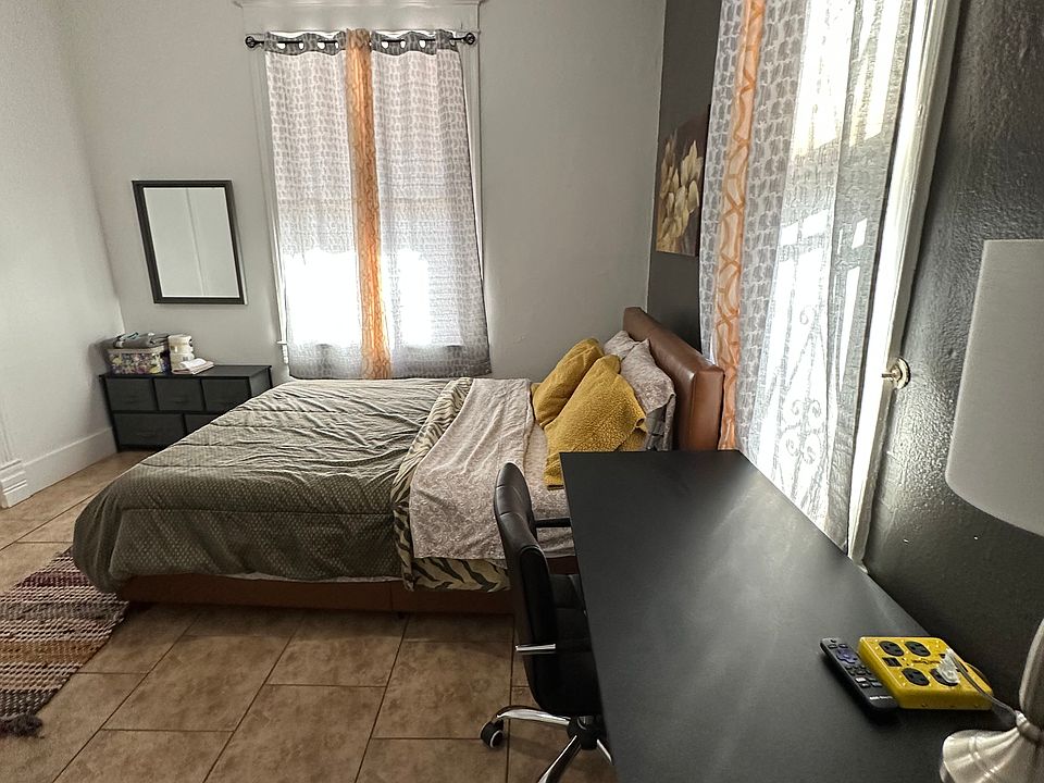 1st image of 914 N Florence St Room 4
