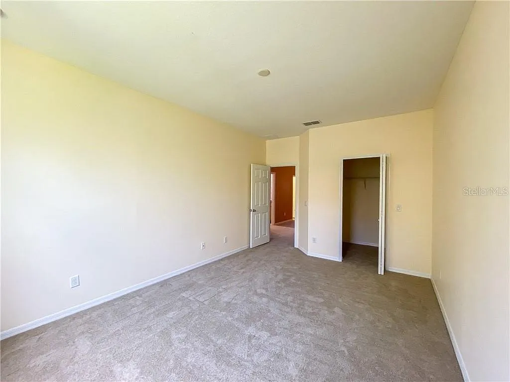 4 bed, 2.5 bath, 2614 sqft, $870 — Photo 3