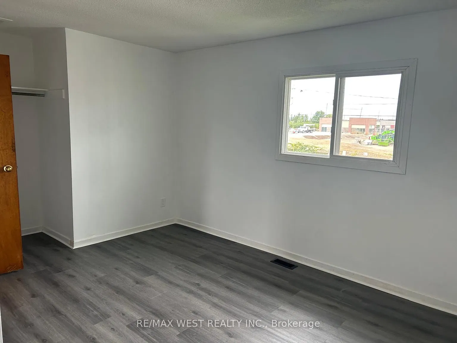 3 bed, $2,500 — Photo 4