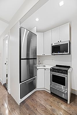 5th image of 73 2nd Ave APT 9