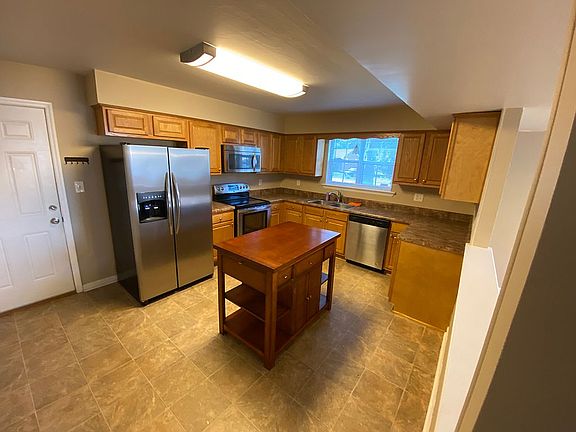 5th image of 2046 Montclair Dr