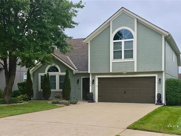 906 16th Ave S, Greenwood, MO 64034