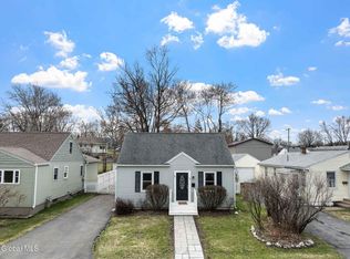 51 Milo St, Hudson, NY 12534