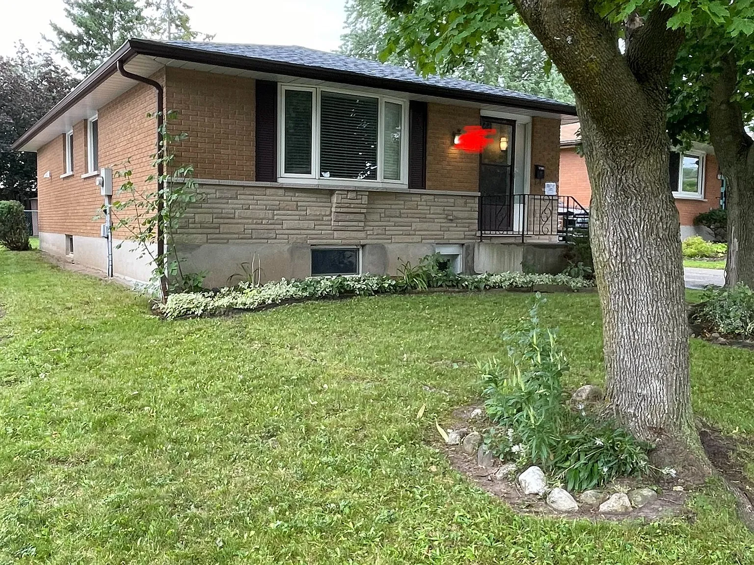 3 bed, $2,000 — Photo 1