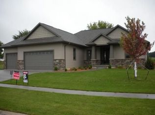 3475 Newcastle Rd, Marion, IA 52302