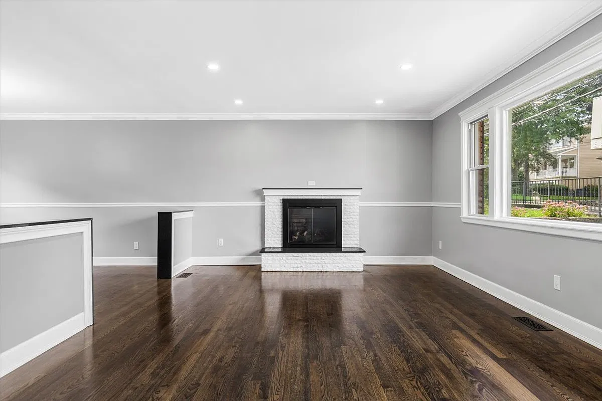 3 bed, 1600 sqft, $5,900 — Photo 4