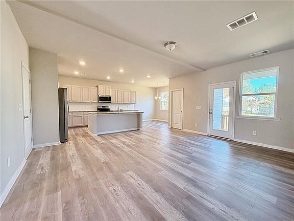 5th image of 4749 Ridge Valley Dr