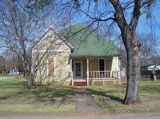 800 S Jackson St, Mc Gregor, TX 76657