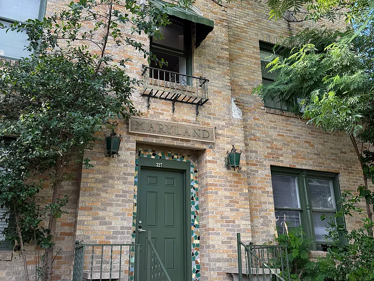 326 W Huisache Ave #11 — Photo 2