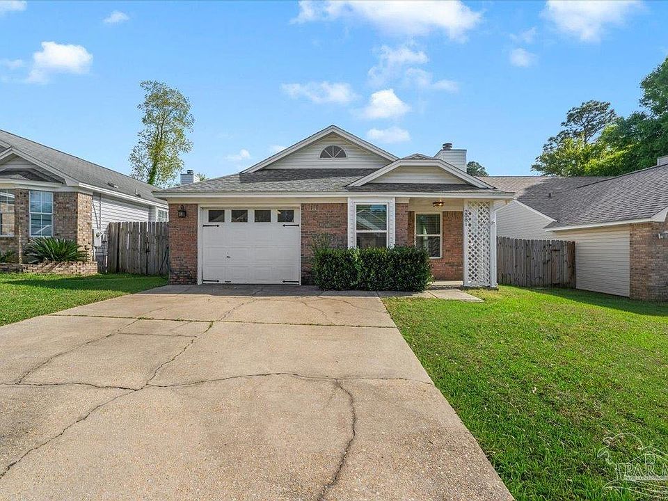1st image of 2081 Cambridge Cir