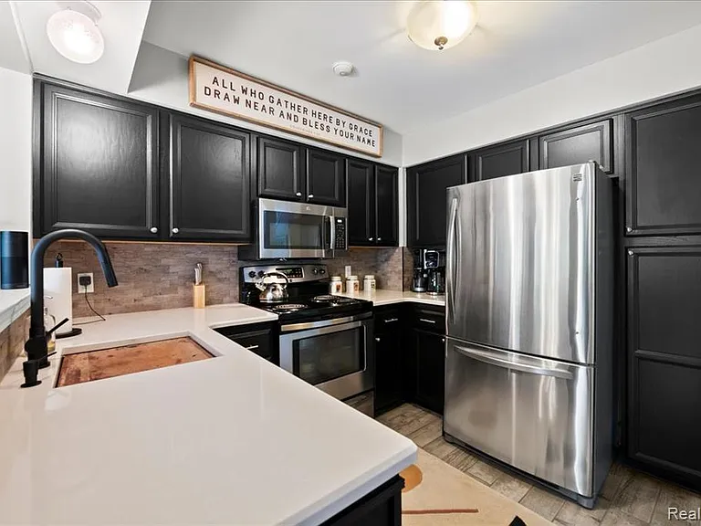 1652 Bennington Ct — Photo 10