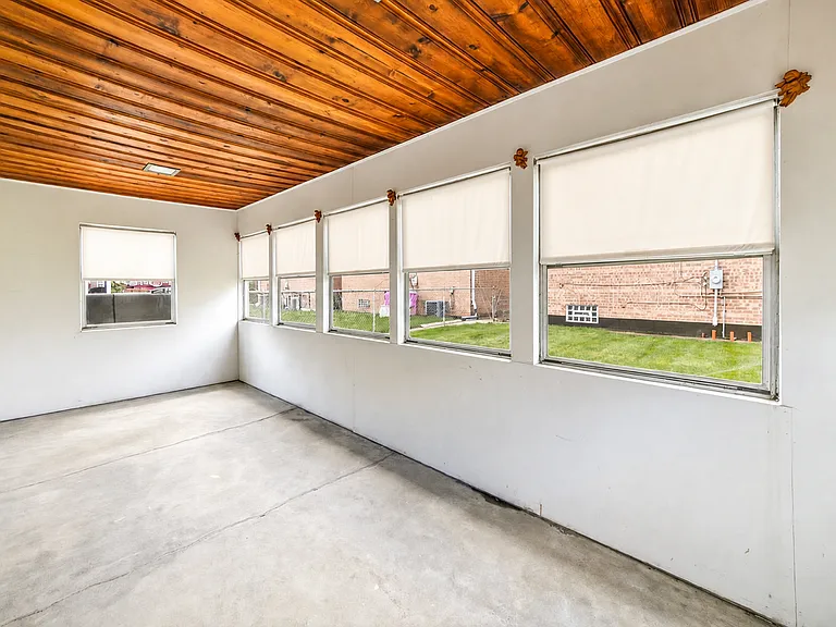 5145 S Melvina Ave — Photo 12