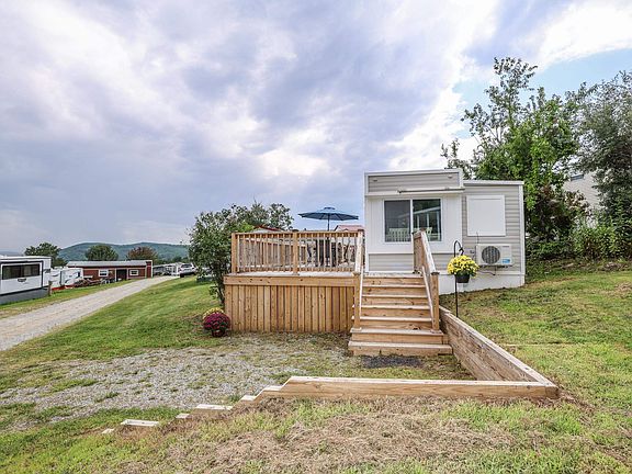 2nd image of 194 Buckley Road #44