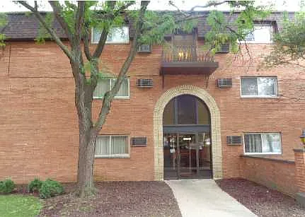 18555 Hickory Ct #318 photo 1