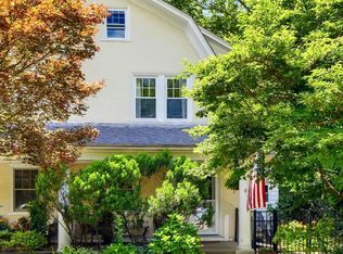 8 Hewett Rd, Wyncote, PA 19095