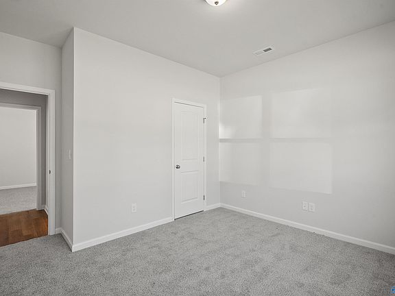 4th image of 112 Waltrip Dr