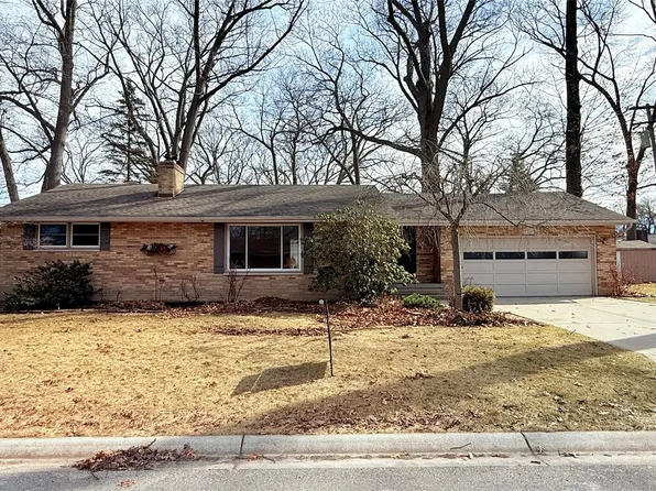 3316 Hickory Ln, Port Huron, MI 48060